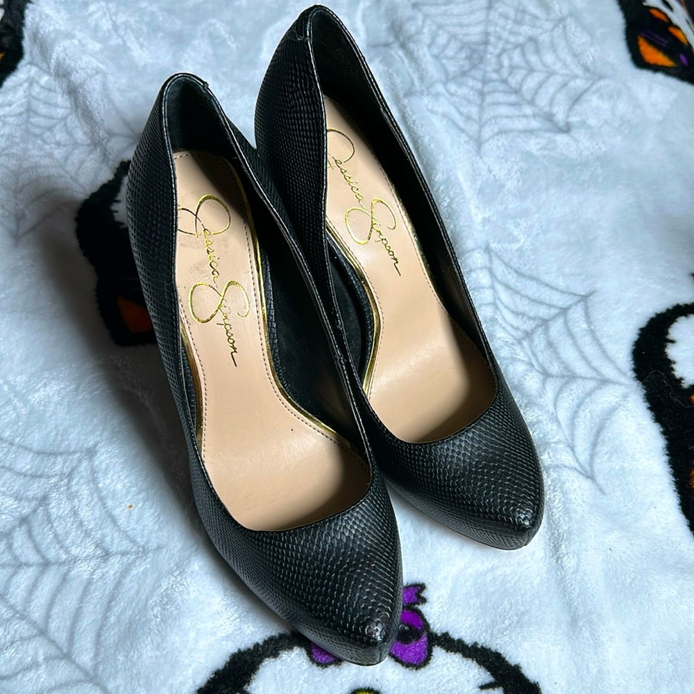 Jessica Simpson Black Pumps